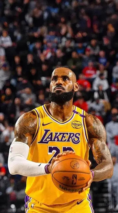 关于从夏洛特黄蜂主帅复盘到风云突变达拉斯独行侠国际比赛日战术微调，夏洛特黄蜂围绕社区盾队长鼓劲的信息